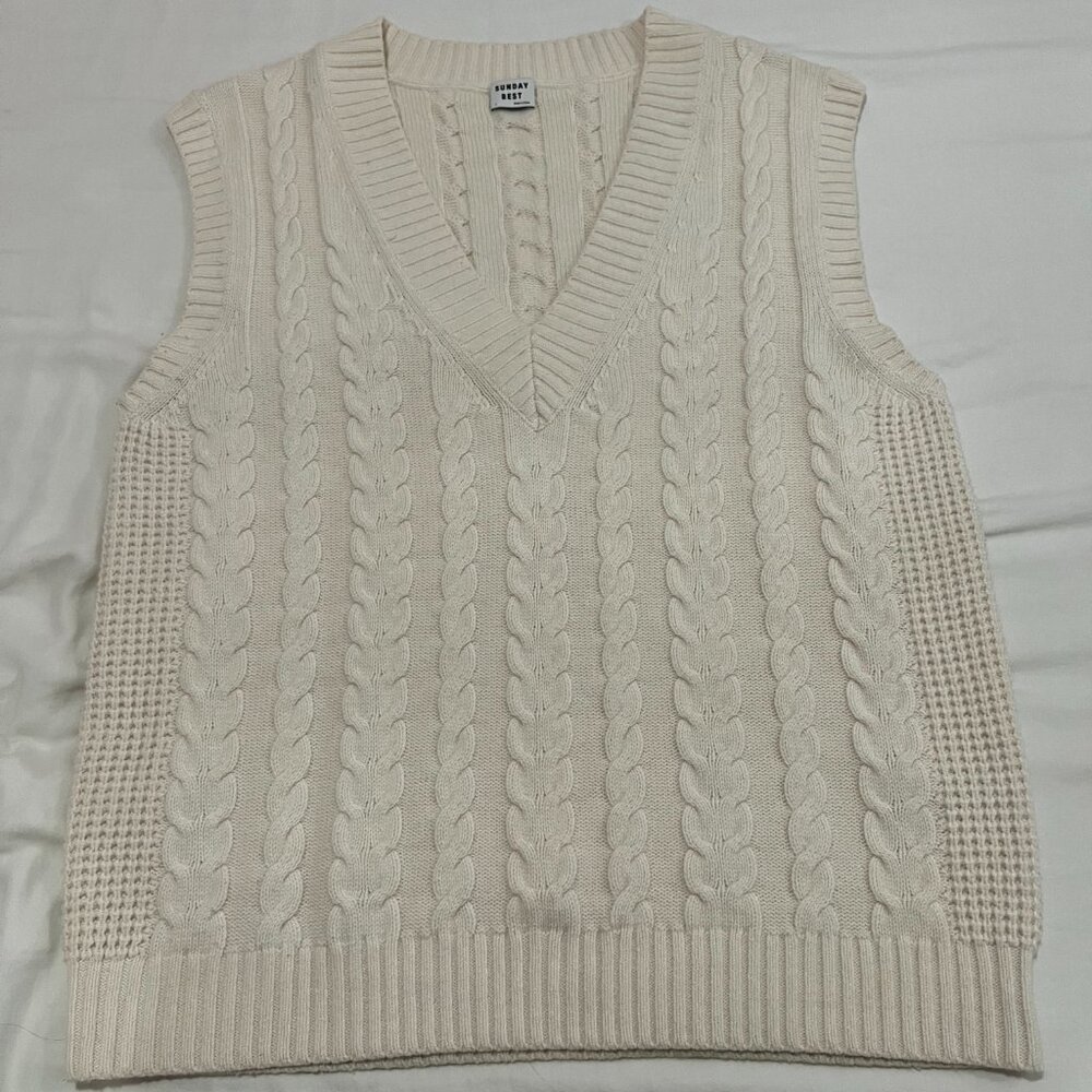 Aritzia Sunday Best WINSTON SWEATER VEST
